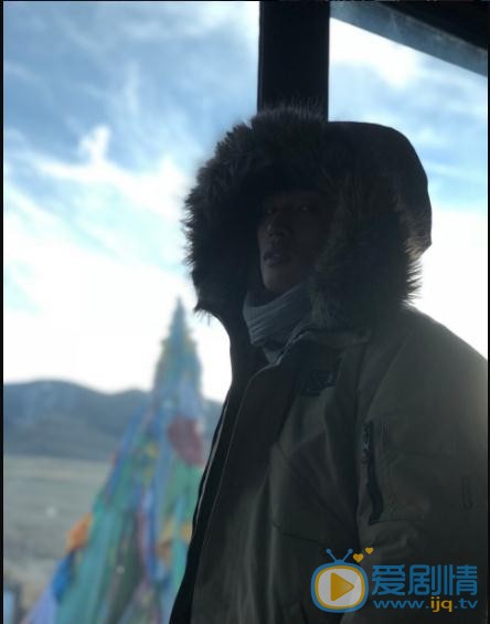 邵伟桐街拍写真 邵伟桐高清写真_邵伟桐高清剧照