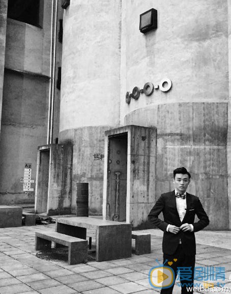 邵伟桐街拍写真 邵伟桐高清写真_邵伟桐高清剧照