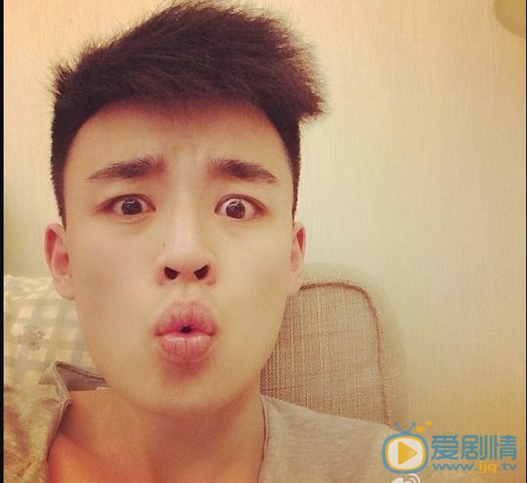 邵伟桐生活照写真 邵伟桐高清写真_邵伟桐高清剧照