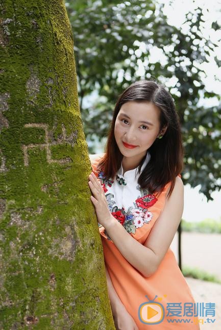 井凌潇花儿写真 井凌潇高清写真_井凌潇高清剧照