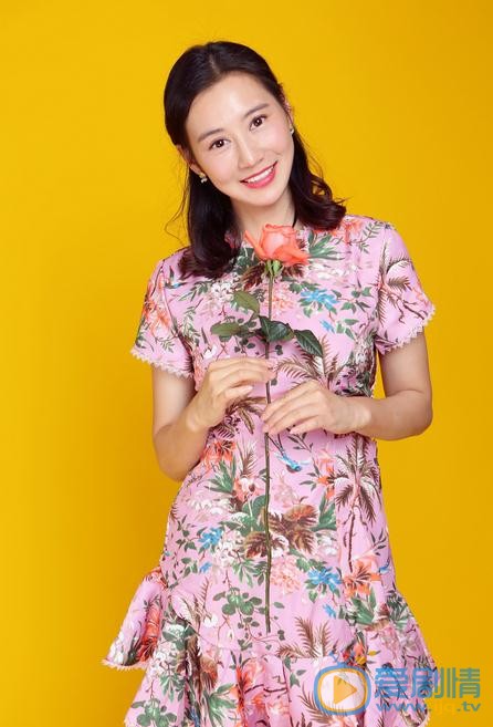 井凌潇花儿写真 井凌潇高清写真_井凌潇高清剧照