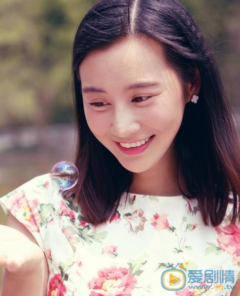井凌潇花儿写真 井凌潇高清写真_井凌潇高清剧照