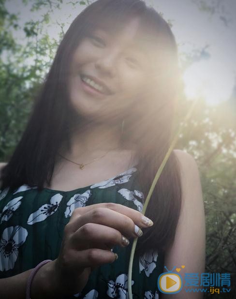 孙映霏街拍写真 孙映霏高清写真_孙映霏高清剧照
