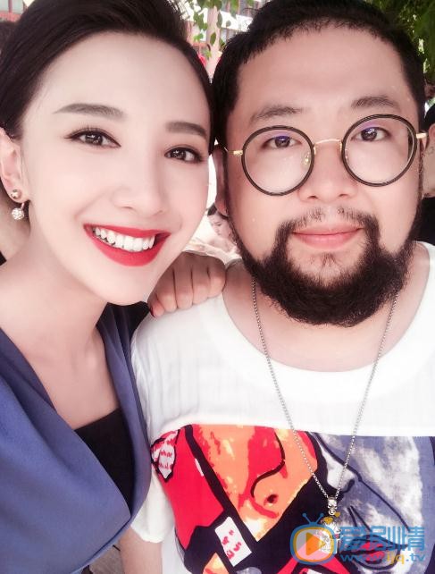 唐秦与人合照 唐秦高清写真_唐秦高清剧照