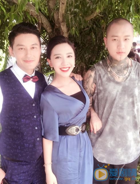 唐秦与人合照 唐秦高清写真_唐秦高清剧照
