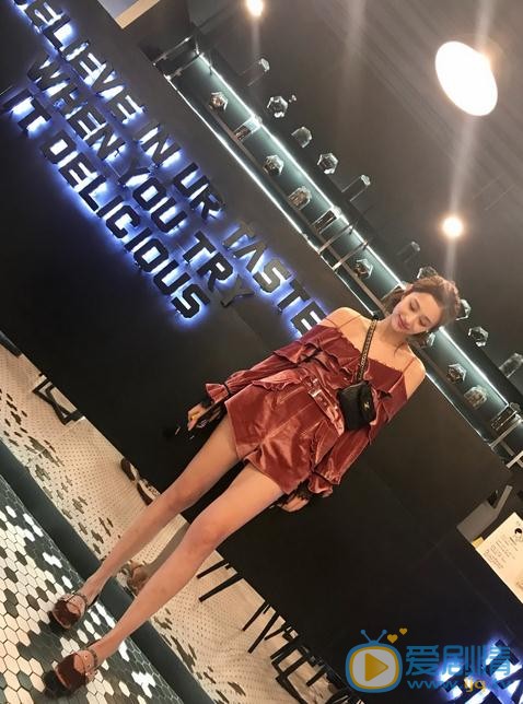 盖玥希夜色街拍 盖玥希高清写真_盖玥希高清剧照
