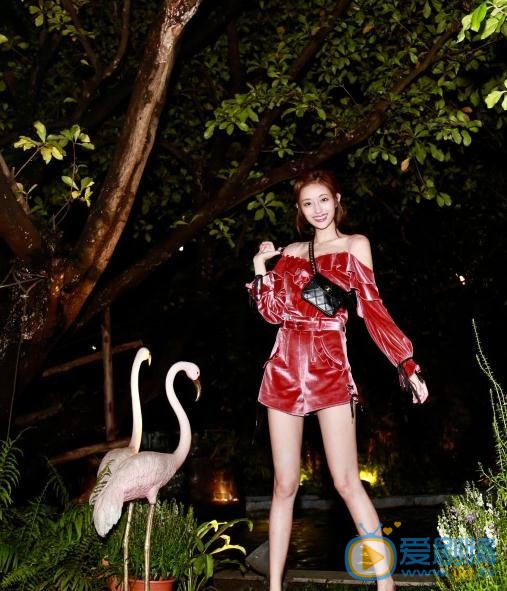 盖玥希夜色街拍 盖玥希高清写真_盖玥希高清剧照
