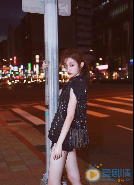 盖玥希夜色街拍 盖玥希高清写真_盖玥希高清剧照