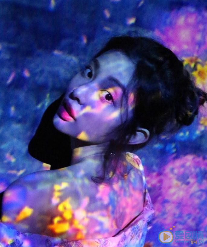 盖玥希炫彩写真 盖玥希高清写真_盖玥希高清剧照