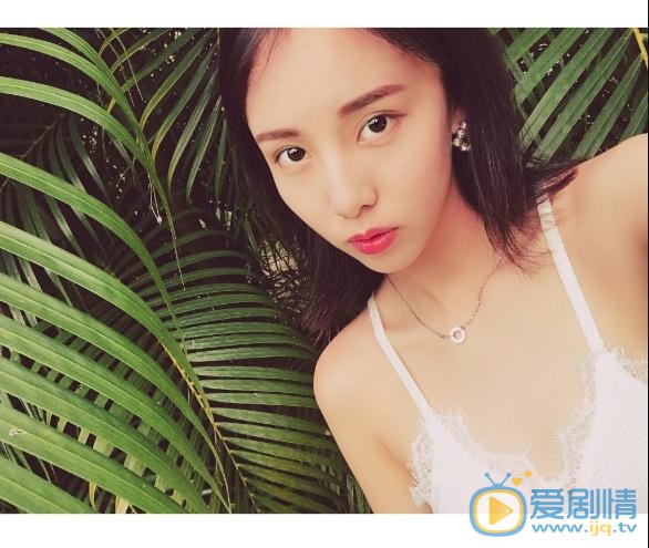 刘熙彤清纯写真 刘熙彤高清写真_刘熙彤高清剧照