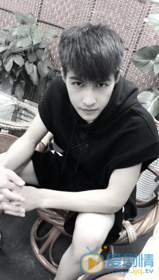 程星源街拍写真 程星源高清写真_程星源高清剧照