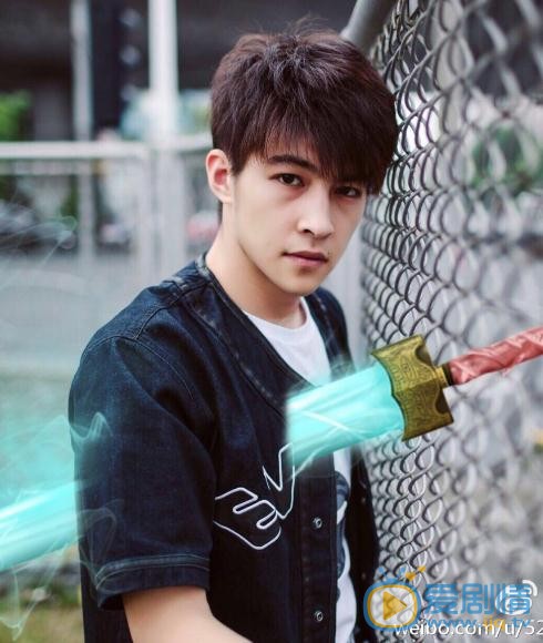 程星源街拍写真 程星源高清写真_程星源高清剧照