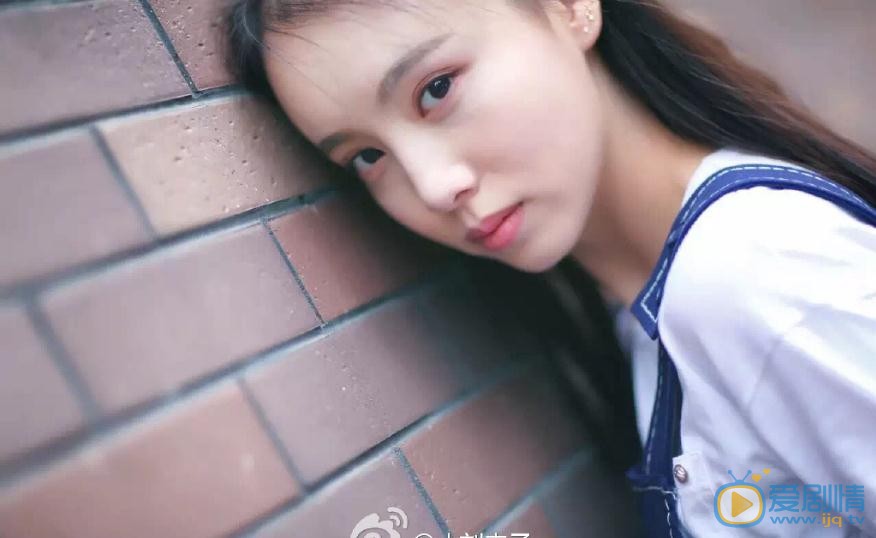 刘熙彤街拍写真 刘熙彤高清写真_刘熙彤高清剧照
