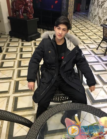 程星源街拍写真 程星源高清写真_程星源高清剧照