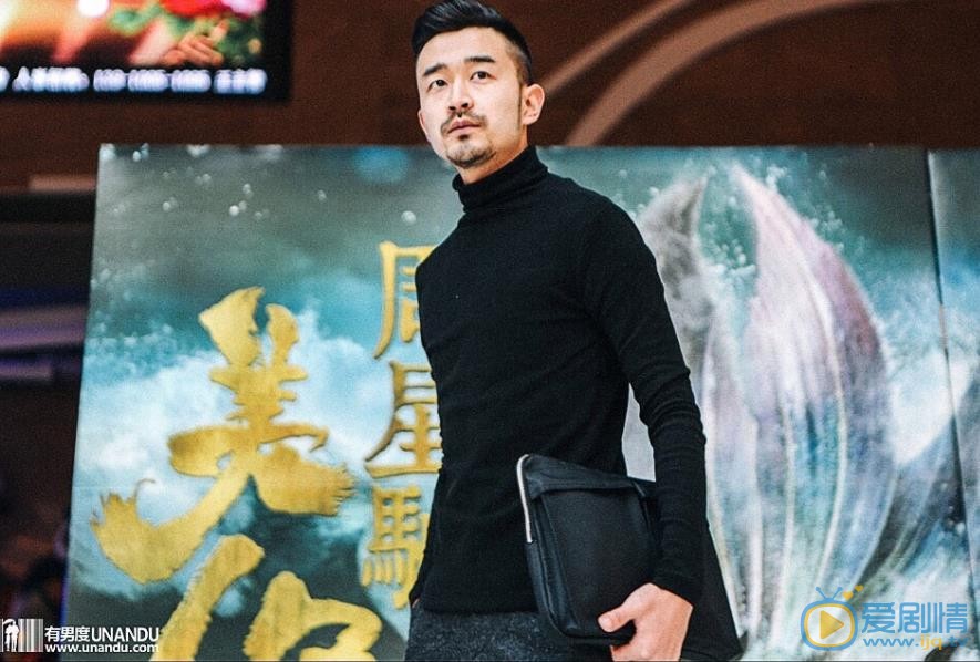 郑拓疆硬汉街拍 郑拓疆高清写真_郑拓疆高清剧照