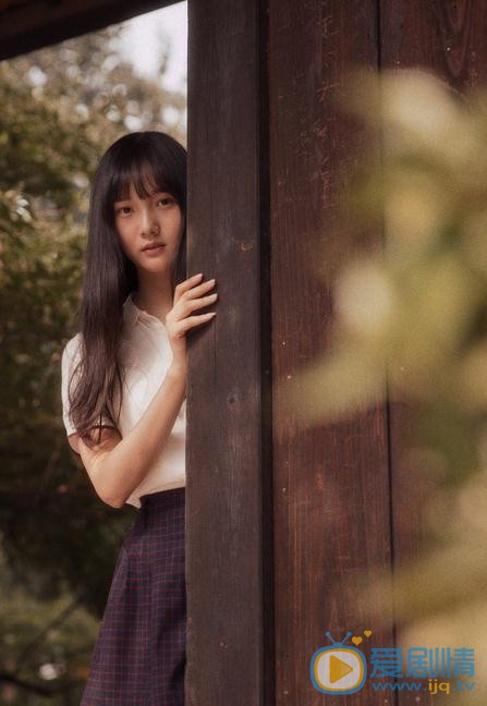 李彦漫制服写真 李彦漫高清写真_李彦漫高清剧照