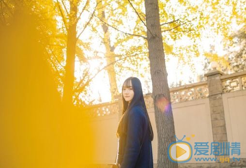 李彦漫秋日写真 李彦漫高清写真_李彦漫高清剧照