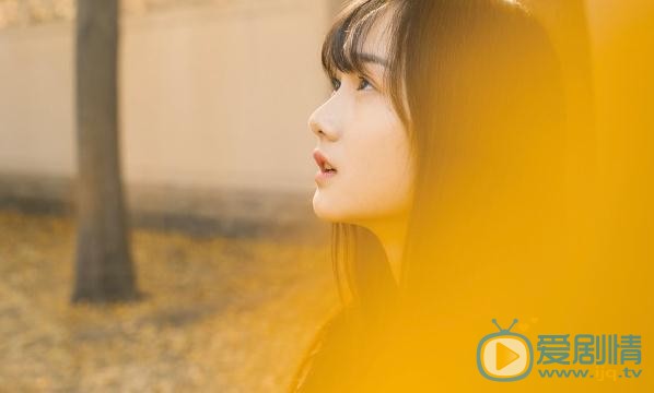 李彦漫秋日写真 李彦漫高清写真_李彦漫高清剧照