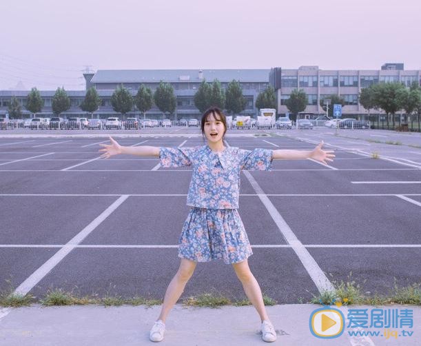 李彦漫灯笼写真 李彦漫高清写真_李彦漫高清剧照