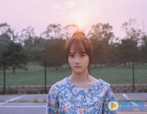 李彦漫灯笼写真 李彦漫高清写真_李彦漫高清剧照