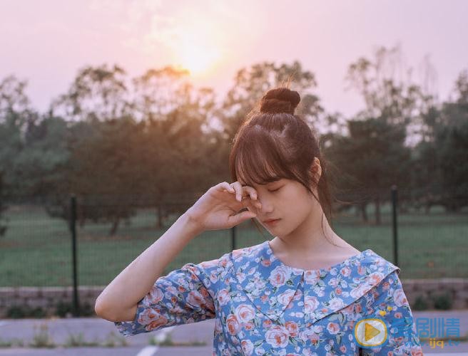 李彦漫灯笼写真 李彦漫高清写真_李彦漫高清剧照