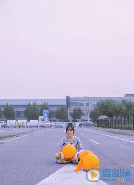 李彦漫灯笼写真 李彦漫高清写真_李彦漫高清剧照