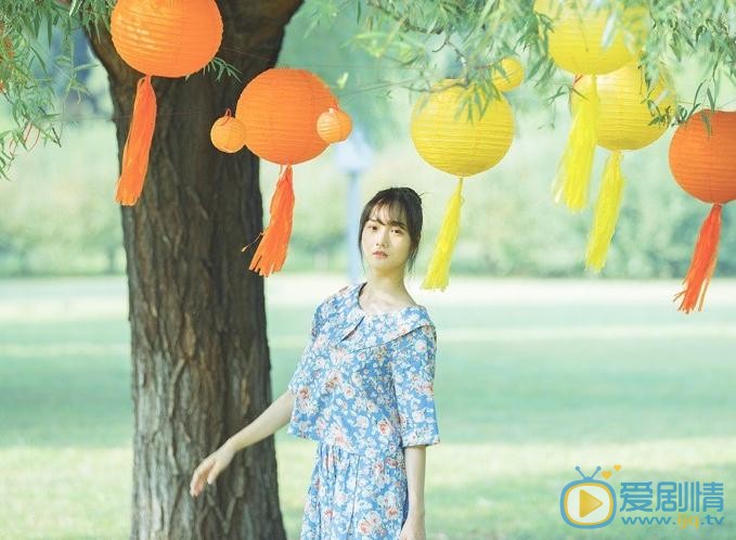 李彦漫灯笼写真 李彦漫高清写真_李彦漫高清剧照