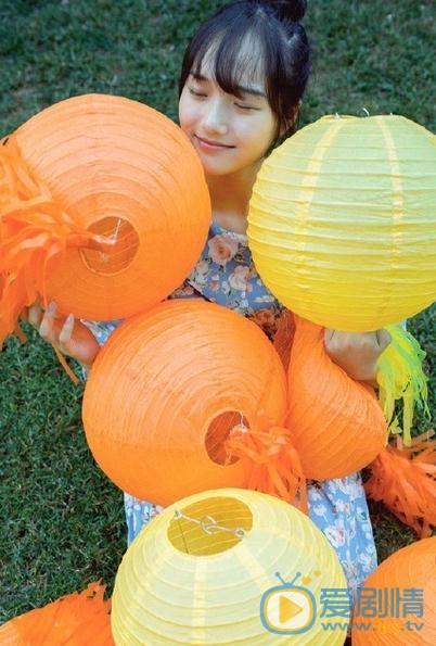 李彦漫灯笼写真 李彦漫高清写真_李彦漫高清剧照