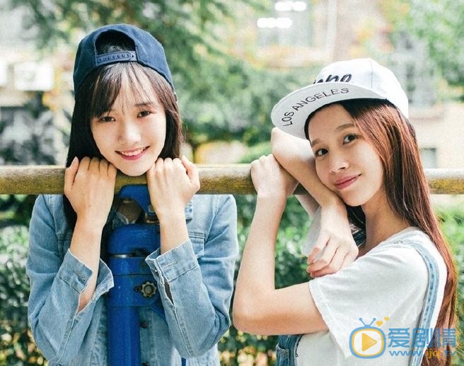 李彦漫与人合照 李彦漫高清写真_李彦漫高清剧照
