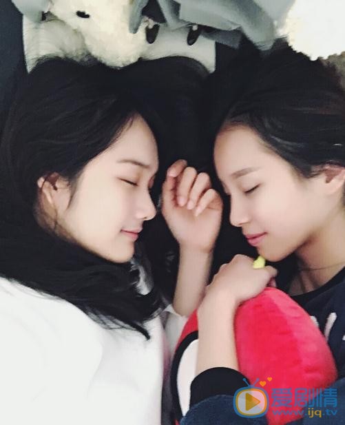 李彦漫与人合照 李彦漫高清写真_李彦漫高清剧照
