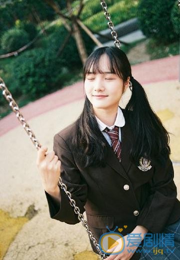李彦漫制服写真 李彦漫高清写真_李彦漫高清剧照