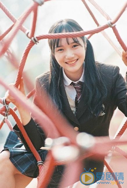 李彦漫制服写真 李彦漫高清写真_李彦漫高清剧照