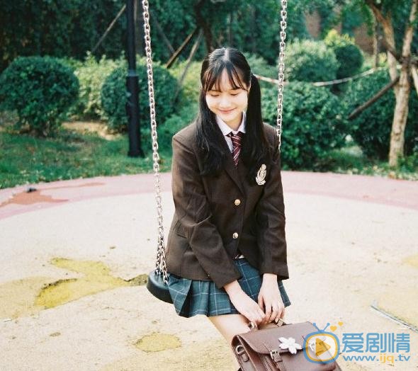 李彦漫制服写真 李彦漫高清写真_李彦漫高清剧照