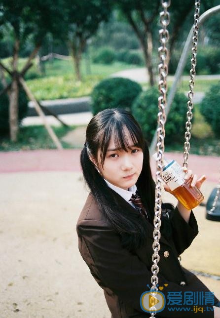 李彦漫制服写真 李彦漫高清写真_李彦漫高清剧照