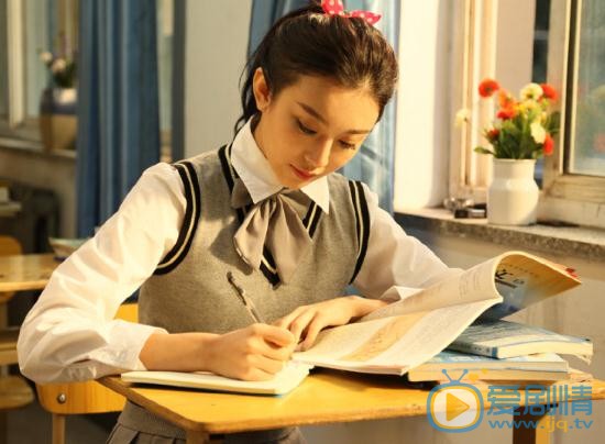 张琳艺制服写真 张琳艺高清写真_张琳艺高清剧照