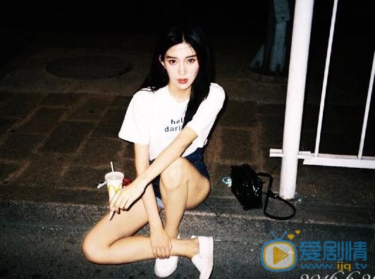 张琳艺夜色街拍 张琳艺高清写真_张琳艺高清剧照