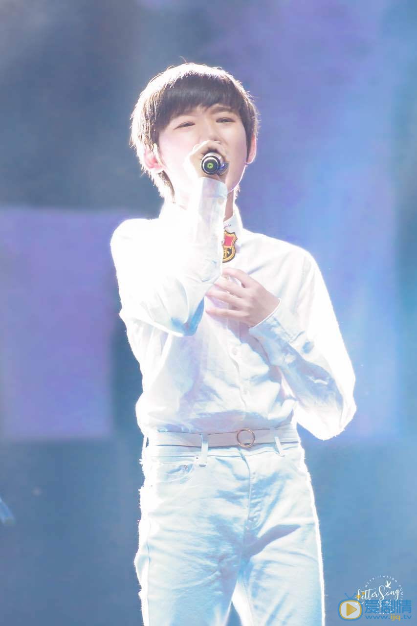 宋亚轩白衣少年写真 宋亚轩高清写真_宋亚轩高清剧照