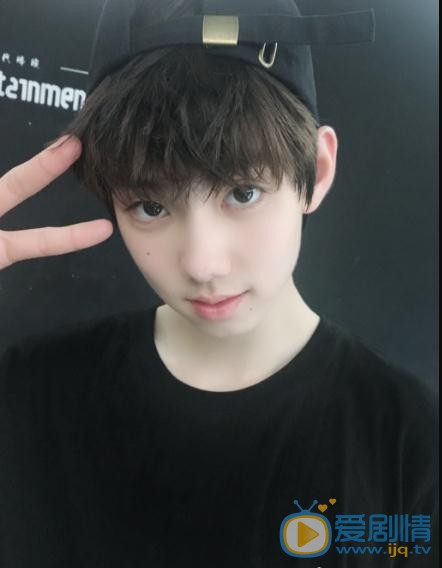 陈玺达自拍写真 陈玺达高清写真_陈玺达高清剧照