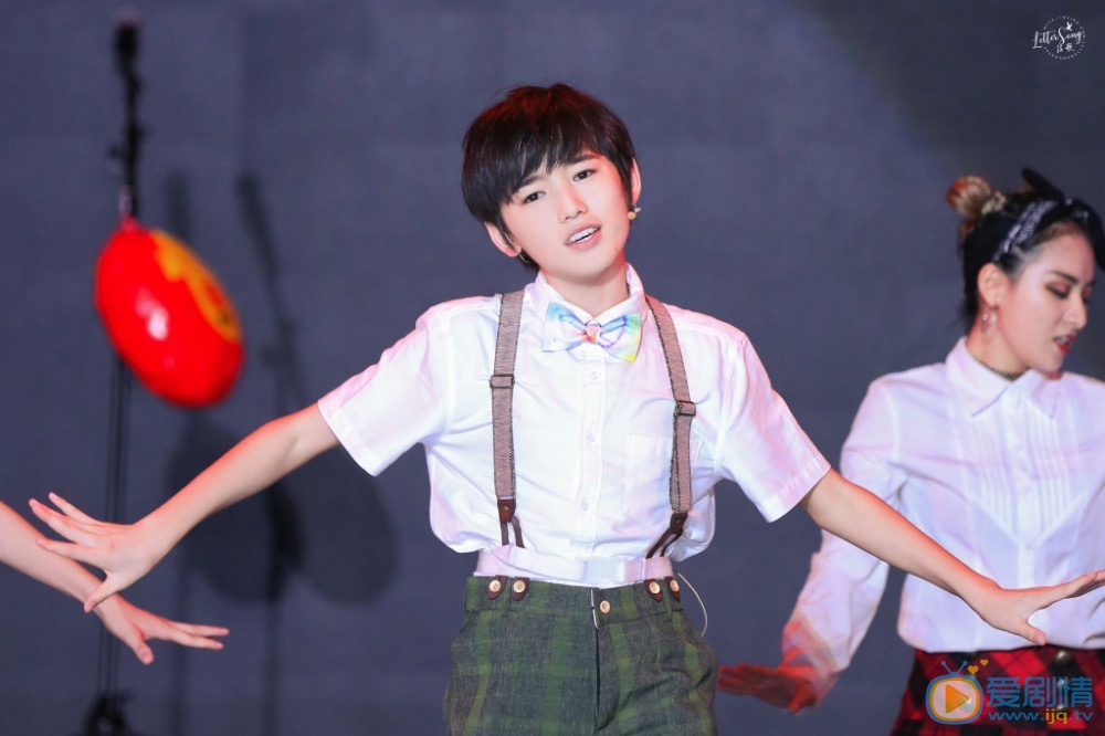 宋亚轩演唱会写真 宋亚轩高清写真_宋亚轩高清剧照