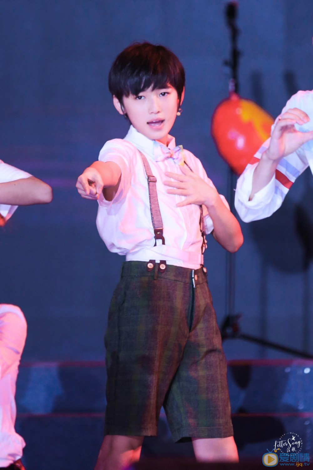 宋亚轩演唱会写真 宋亚轩高清写真_宋亚轩高清剧照