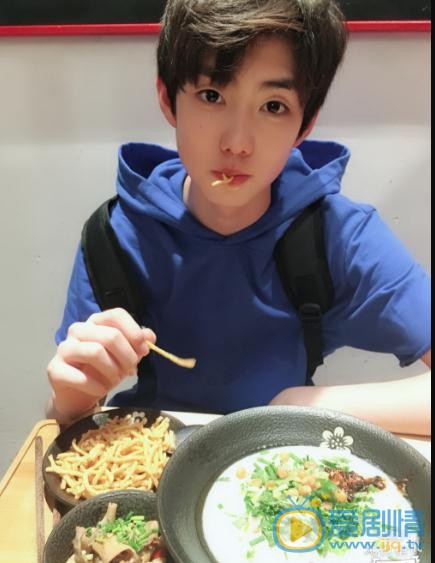 陈玺达自拍写真 陈玺达高清写真_陈玺达高清剧照
