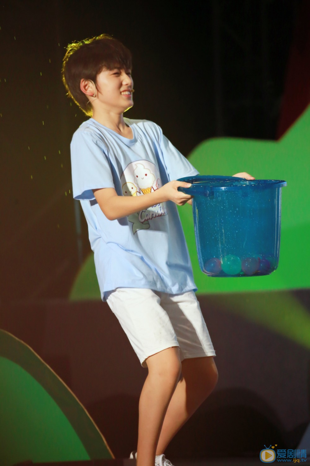 宋亚轩综艺节目写真 宋亚轩高清写真_宋亚轩高清剧照