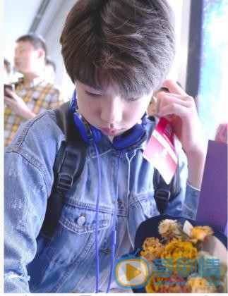陈玺达自拍写真 陈玺达高清写真_陈玺达高清剧照
