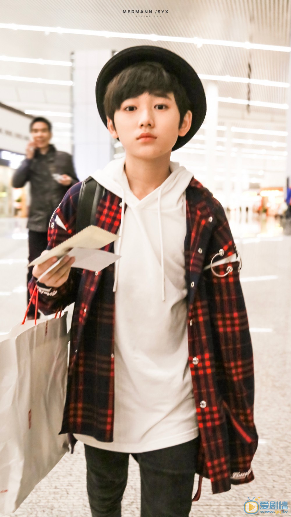 宋亚轩街拍照写真 宋亚轩高清写真_宋亚轩高清剧照