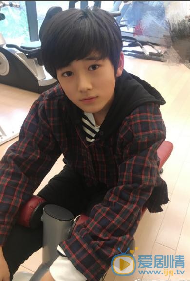 宋亚轩参加活动写真 宋亚轩高清写真_宋亚轩高清剧照