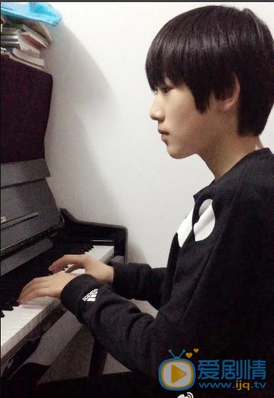 宋亚轩参加活动写真 宋亚轩高清写真_宋亚轩高清剧照