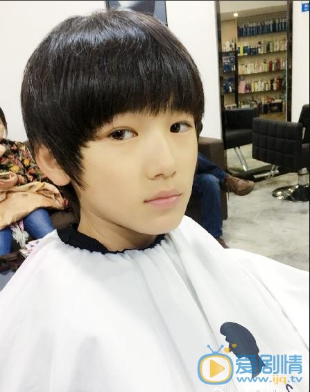 宋亚轩白衣少年写真 宋亚轩高清写真_宋亚轩高清剧照