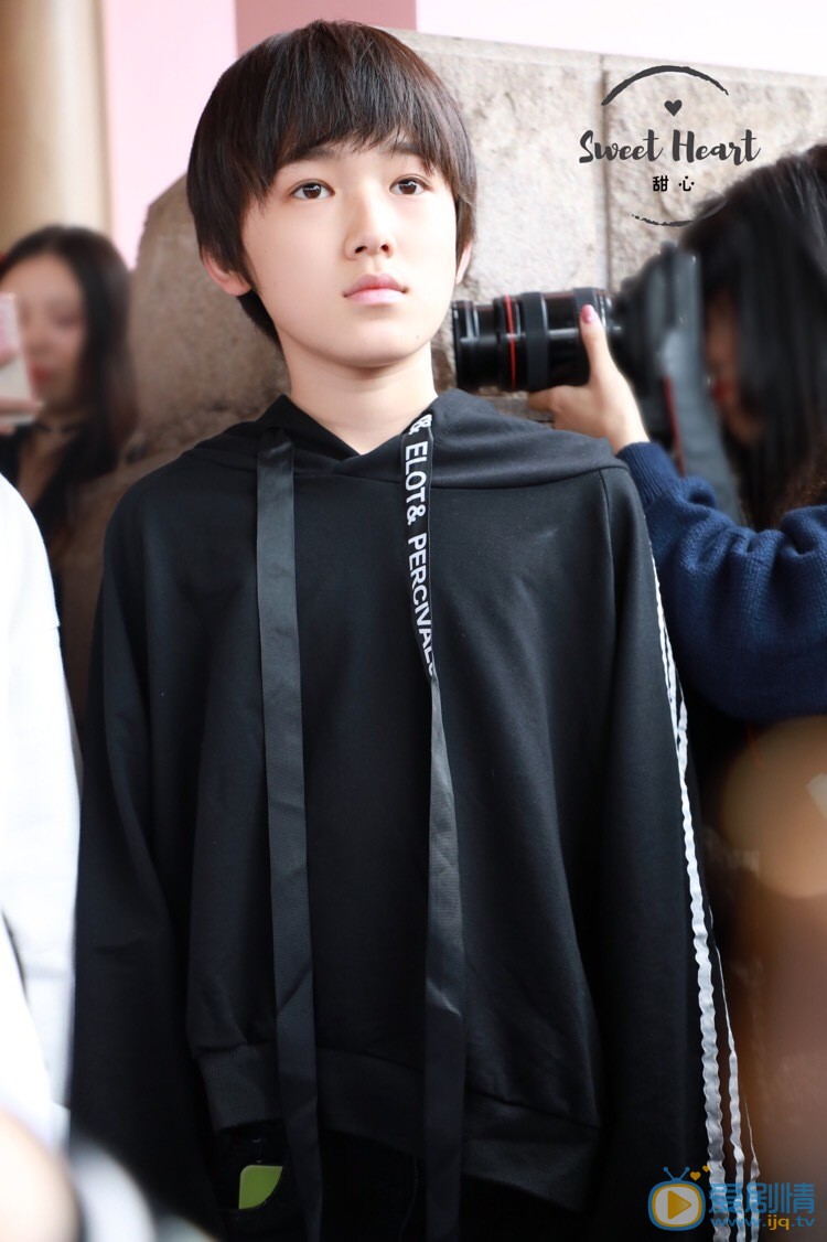 宋亚轩街拍照写真 宋亚轩高清写真_宋亚轩高清剧照