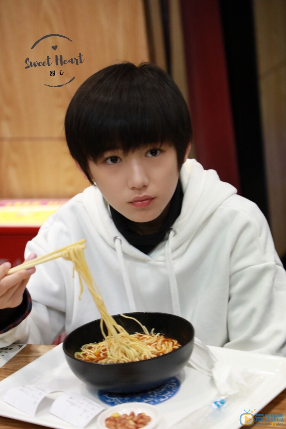 宋亚轩校园写真 宋亚轩高清写真_宋亚轩高清剧照