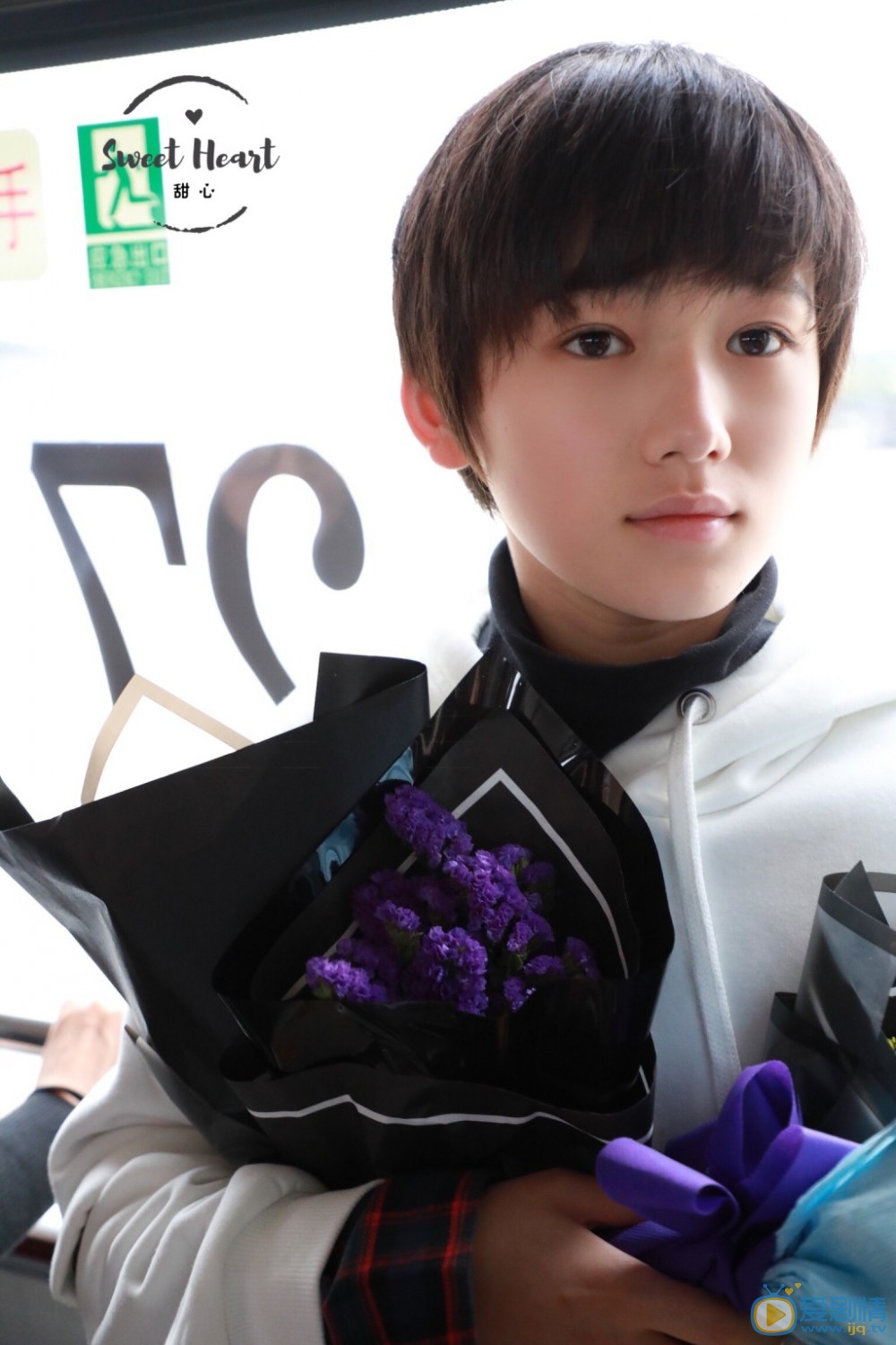 宋亚轩校园写真 宋亚轩高清写真_宋亚轩高清剧照